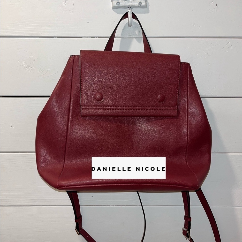 🚨DANIELLE NICOLE red Nolan  leather backpack🚨